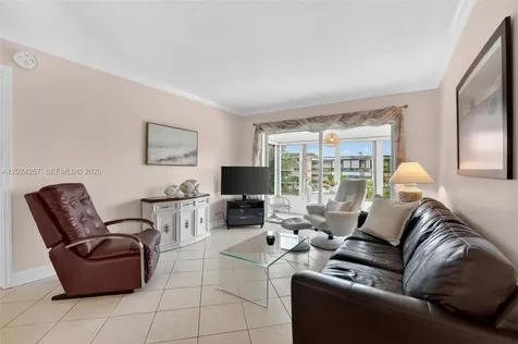 2800 NW 47th Terrace Lauderdale Lakes FL 33313