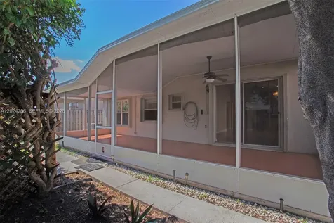 13964 N Cypress Cove Circle Davie FL 33325