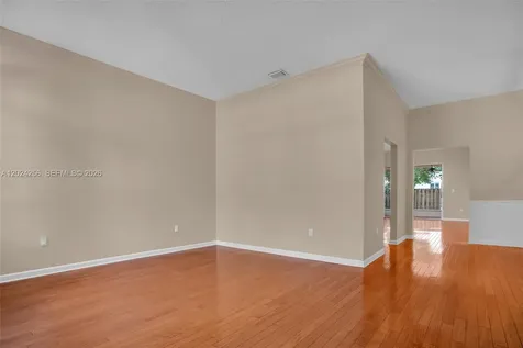 13964 N Cypress Cove Circle Davie FL 33325