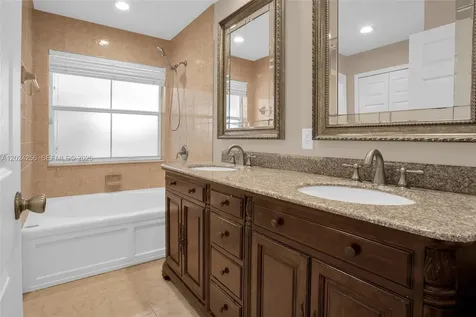 13964 N Cypress Cove Circle Davie FL 33325