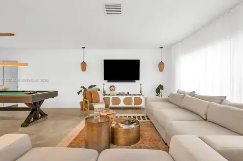5250 NE 15th Avenue Fort Lauderdale FL 33334