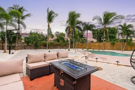 5250 NE 15th Avenue Fort Lauderdale FL 33334