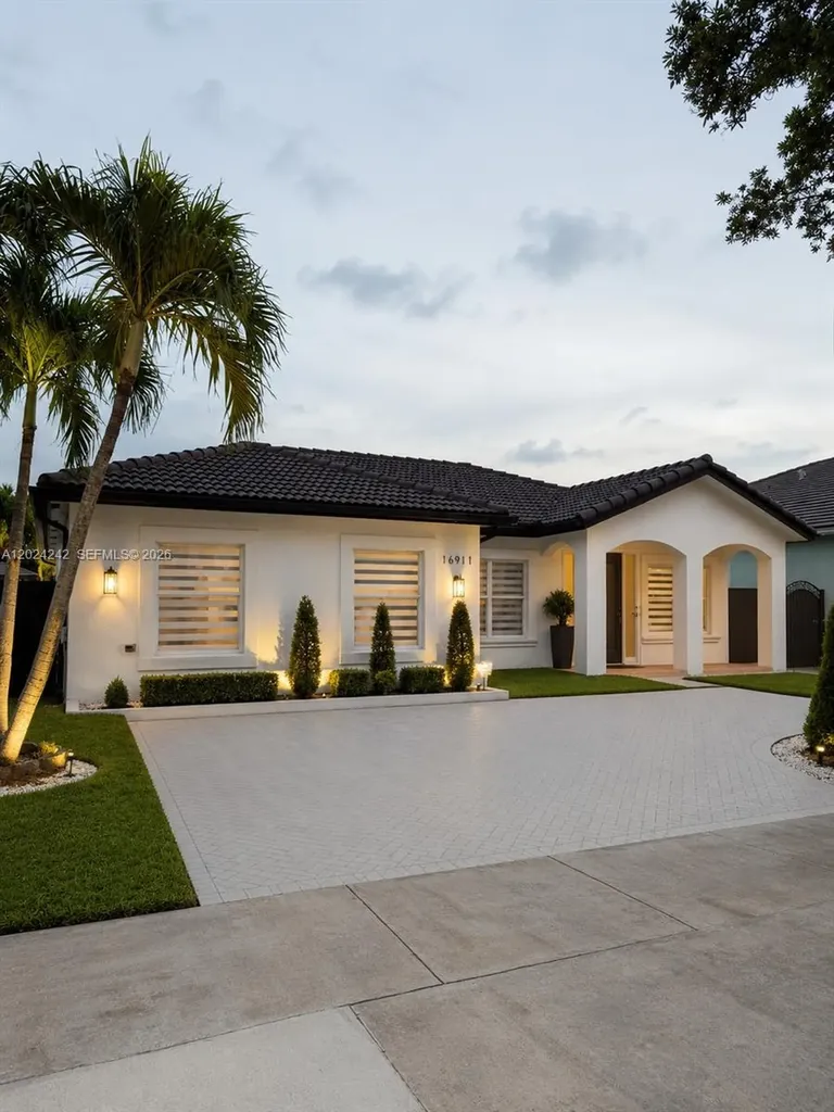 16911 NW 87th Court Miami Lakes FL 33018