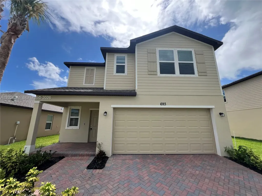 693 Carlyle Way Fort Pierce FL 34947