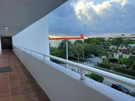 1650 NE 115th Street Miami FL 33181