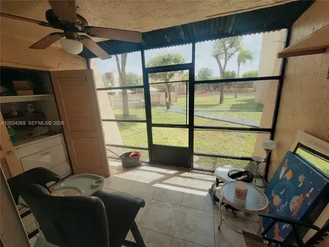 13701 Kendale Lakes Circle Miami FL 33183