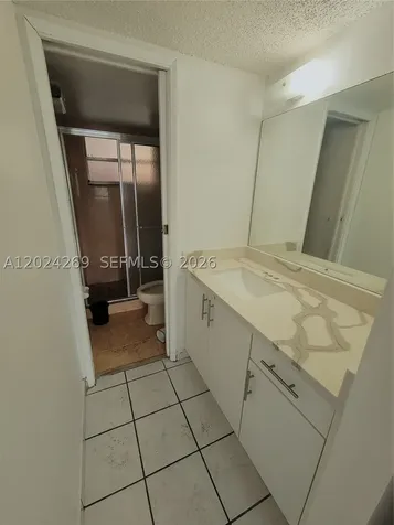 13701 Kendale Lakes Circle Miami FL 33183