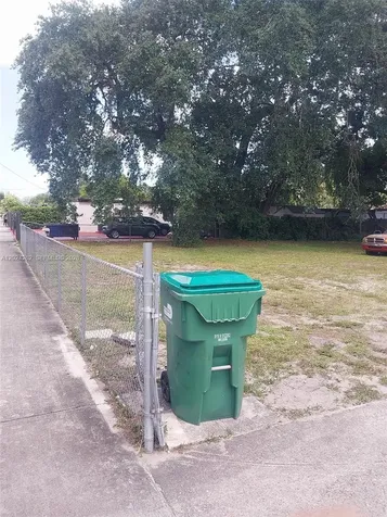 2034 NW 93rd Street Miami FL 33147