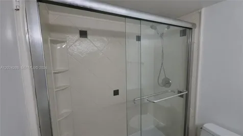 5900 Collins Avenue Miami Beach FL 33140