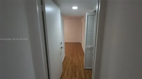 5900 Collins Avenue Miami Beach FL 33140