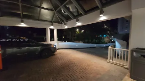5900 Collins Avenue Miami Beach FL 33140