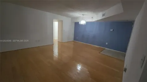 5900 Collins Avenue Miami Beach FL 33140
