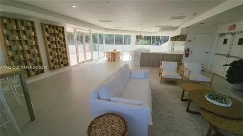 5900 Collins Avenue Miami Beach FL 33140