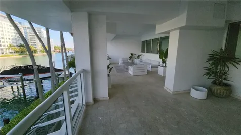 5900 Collins Avenue Miami Beach FL 33140