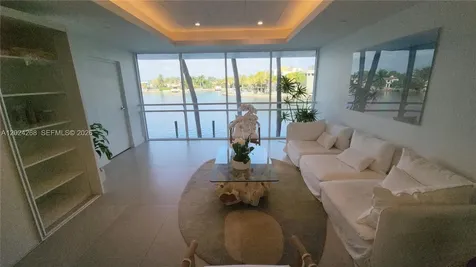 5900 Collins Avenue Miami Beach FL 33140