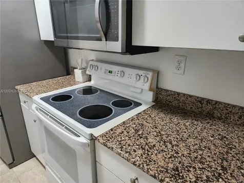5900 Collins Avenue Miami Beach FL 33140