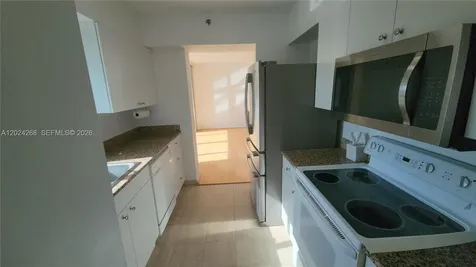 5900 Collins Avenue Miami Beach FL 33140