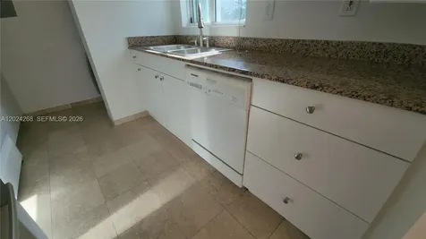 5900 Collins Avenue Miami Beach FL 33140