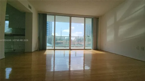 5900 Collins Avenue Miami Beach FL 33140