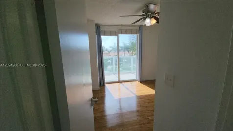 5900 Collins Avenue Miami Beach FL 33140