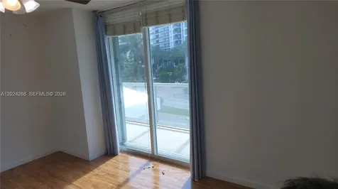 5900 Collins Avenue Miami Beach FL 33140