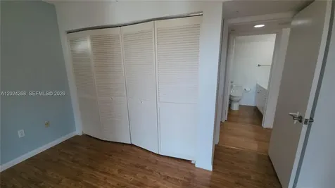 5900 Collins Avenue Miami Beach FL 33140