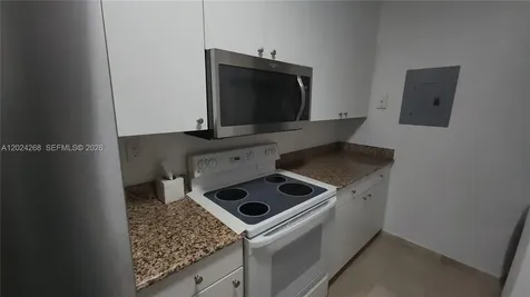 5900 Collins Avenue Miami Beach FL 33140