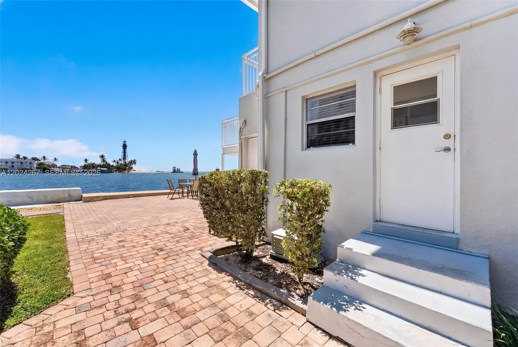 2508 Bay Drive Pompano Beach FL 33062