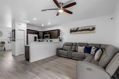 3214 SE 4th Court Homestead FL 33033