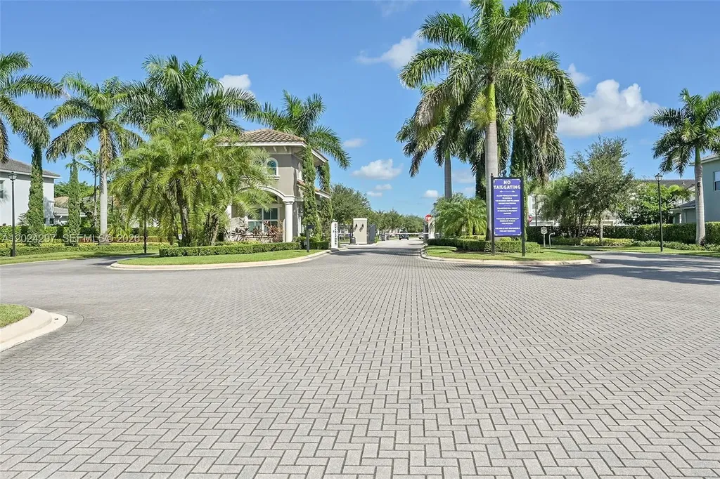 3850 Washington Street Hollywood FL 33021