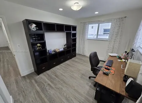 9591 SW 52nd Terrace Miami FL 33165