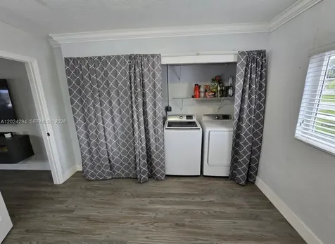 9591 SW 52nd Terrace Miami FL 33165