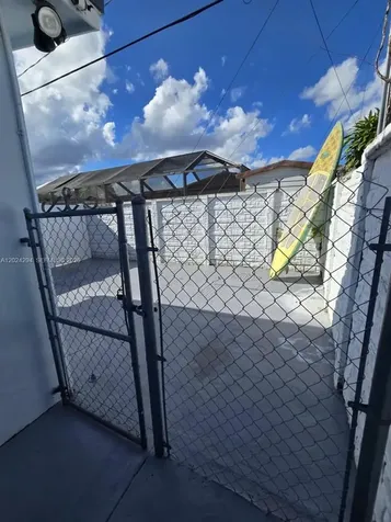 9591 SW 52nd Terrace Miami FL 33165