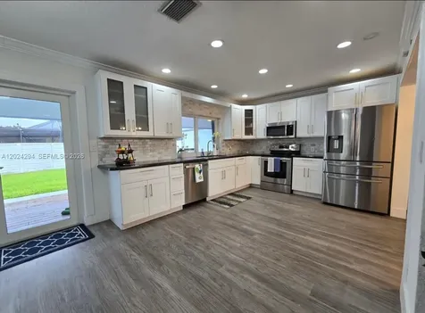 9591 SW 52nd Terrace Miami FL 33165