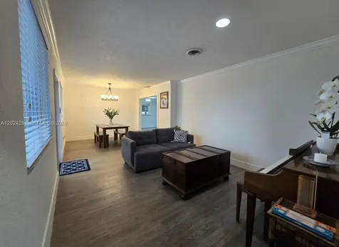 9591 SW 52nd Terrace Miami FL 33165