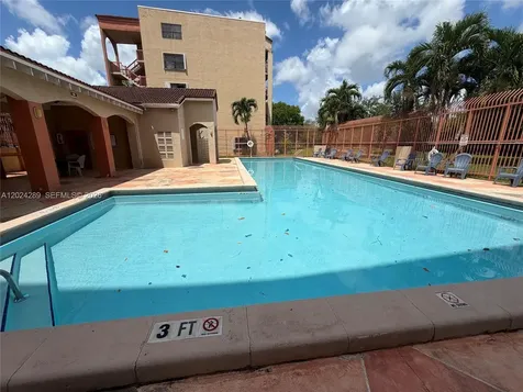 10233 NW 9th St Circle Miami FL 33172