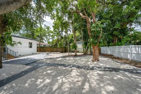 264 Navajo Street Miami Springs FL 33166