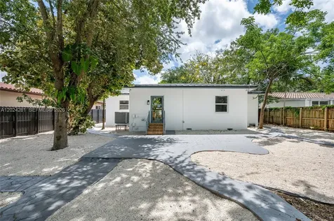 264 Navajo Street Miami Springs FL 33166
