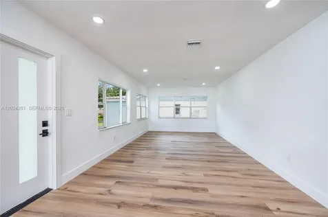 264 Navajo Street Miami Springs FL 33166