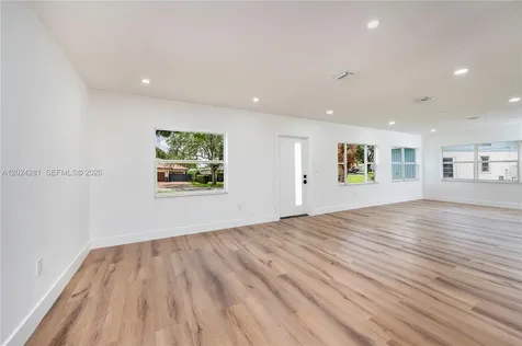 264 Navajo Street Miami Springs FL 33166