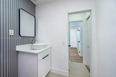 264 Navajo Street Miami Springs FL 33166