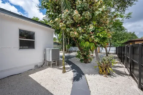 264 Navajo Street Miami Springs FL 33166