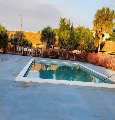 6480 W 27th Court Hialeah FL 33016