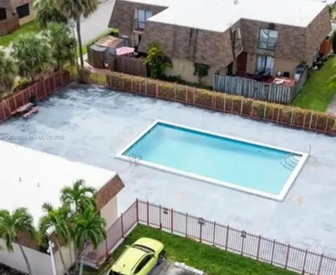 6480 W 27th Court Hialeah FL 33016
