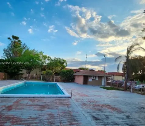 6480 W 27th Court Hialeah FL 33016