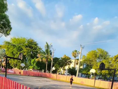 6480 W 27th Court Hialeah FL 33016