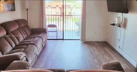 6480 W 27th Court Hialeah FL 33016