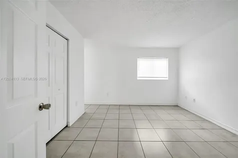 2011 Bay Drive Miami Beach FL 33141