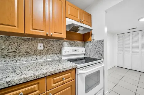 2011 Bay Drive Miami Beach FL 33141