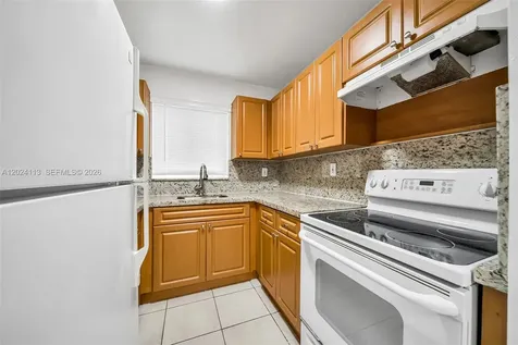2011 Bay Drive Miami Beach FL 33141